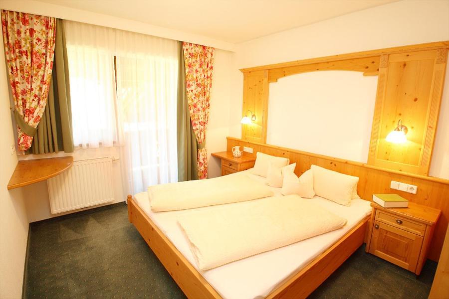 Ferienhof Lackner Ried im Zillertal Zimmer foto